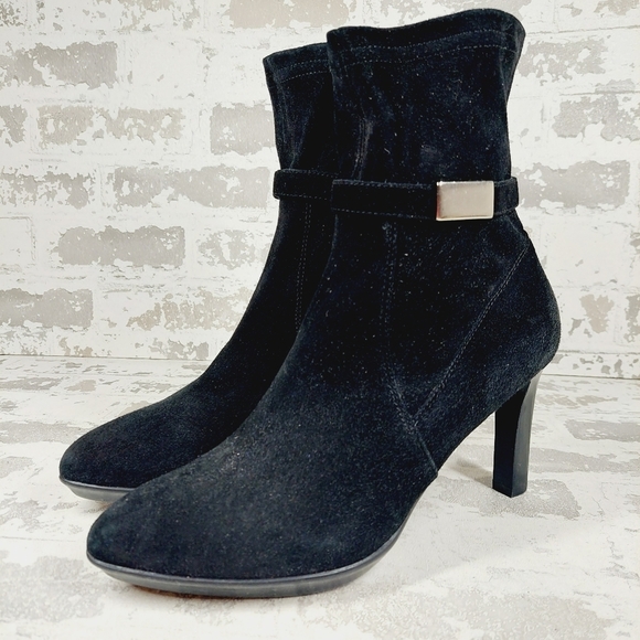 NEW Aquatalia Rania Black Suede Buckle Ankle Booties I319 - Picture 2 of 12